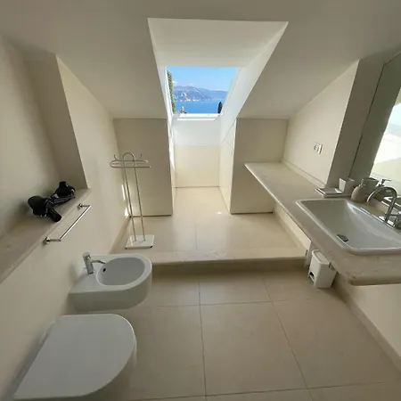 Апартаменти Blue Horizon Retreat-luxury Penthouse