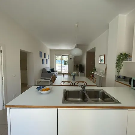 Blue Horizon Retreat-luxury Penthouse