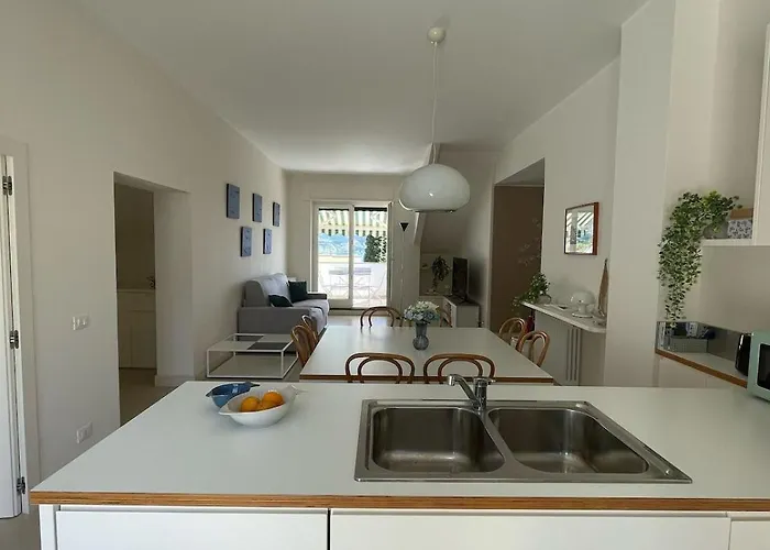 Blue Horizon Retreat-luxury Penthouse