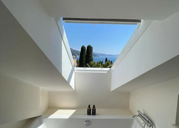 Blue Horizon Retreat-luxury Penthouse Apartment *