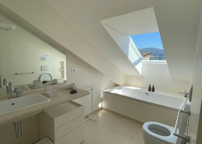 Blue Horizon Retreat-luxury Penthouse Apartment